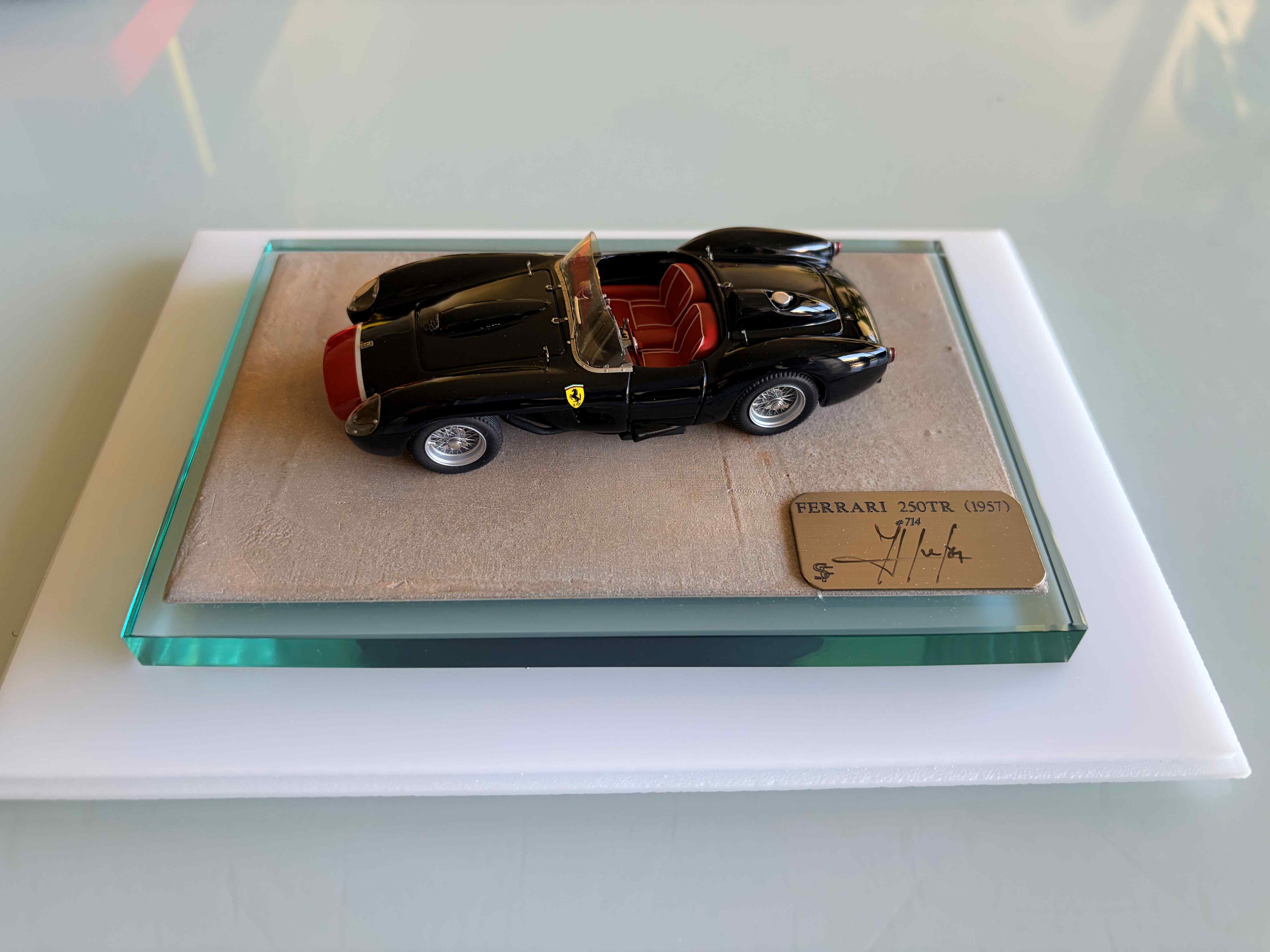 F. Suber : Ferrari 250 TR 1957 chassis 0714